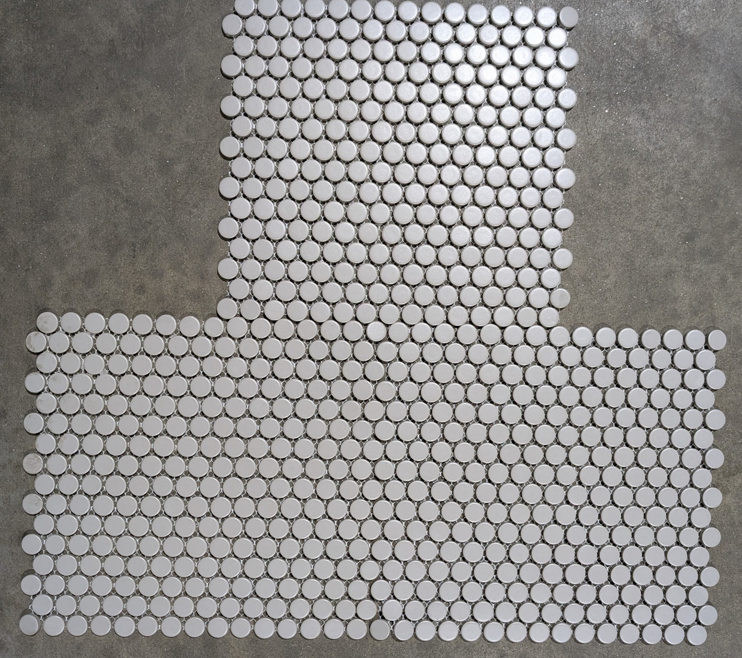 MG Gray Penny Round Mosaic
