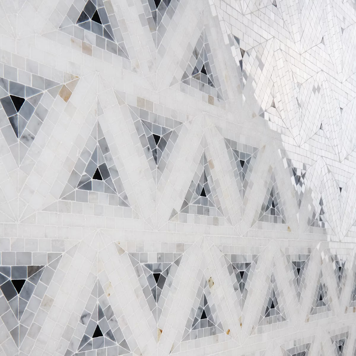 Imogen Grigio Triangle