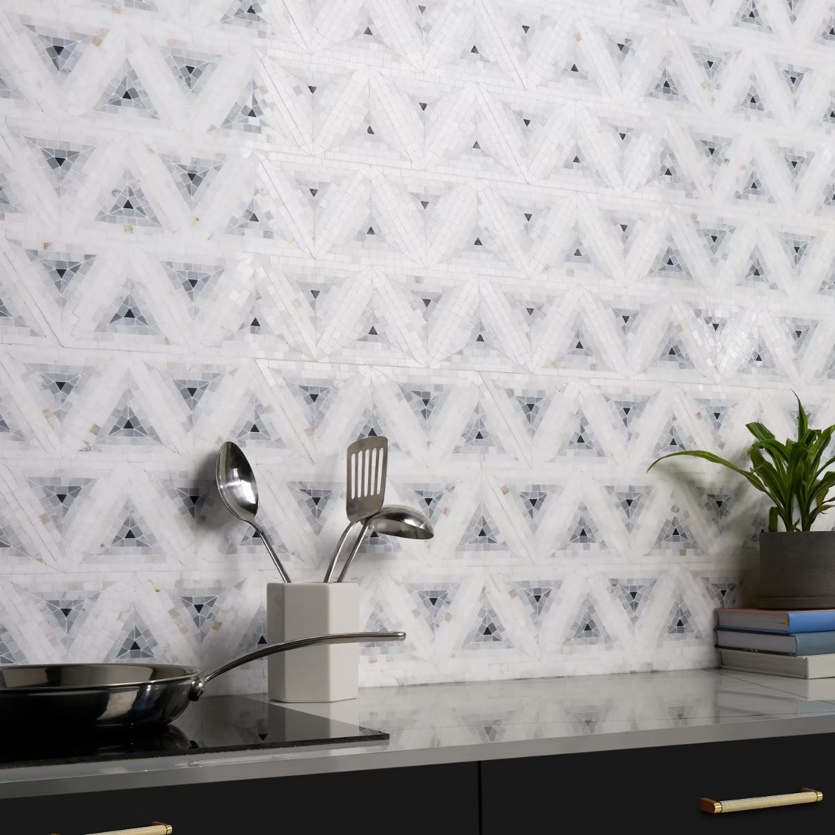 Imogen Grigio Triangle