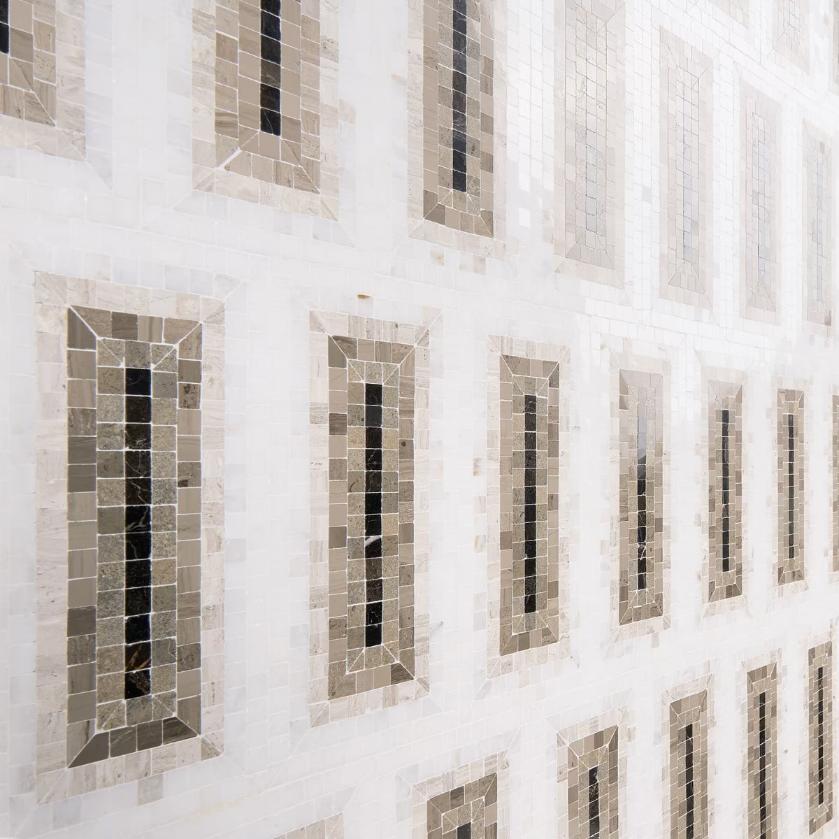 Imogen Saint Laurent 4x9