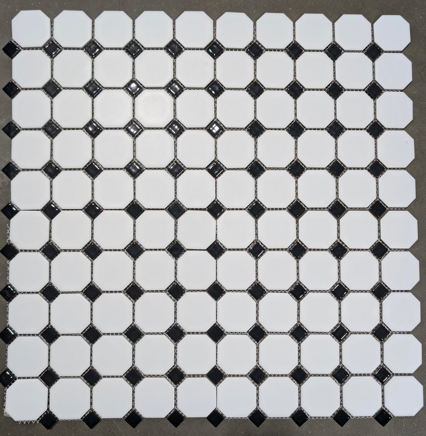 Matte White Octagon Black Shiny Dot